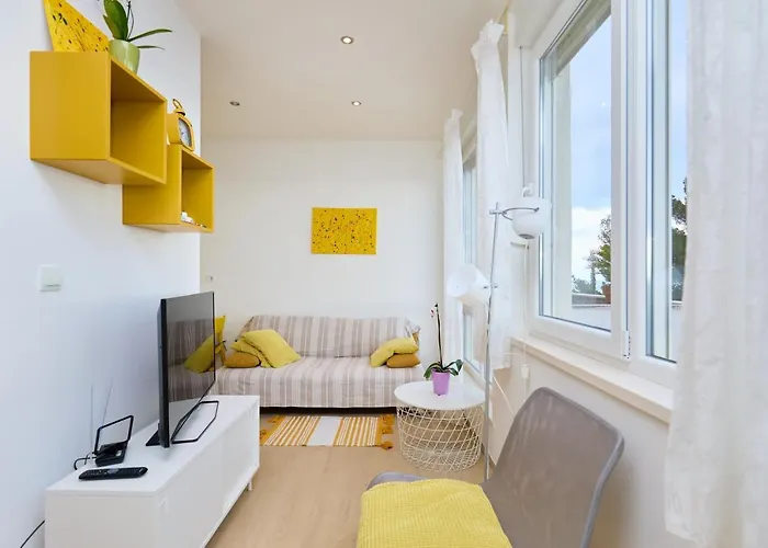 Yellow Seaview Appartement
