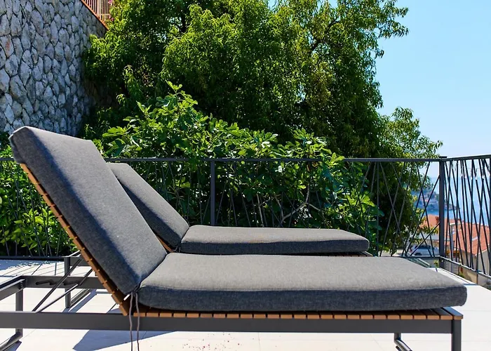 Yellow Seaview * Dubrovnik